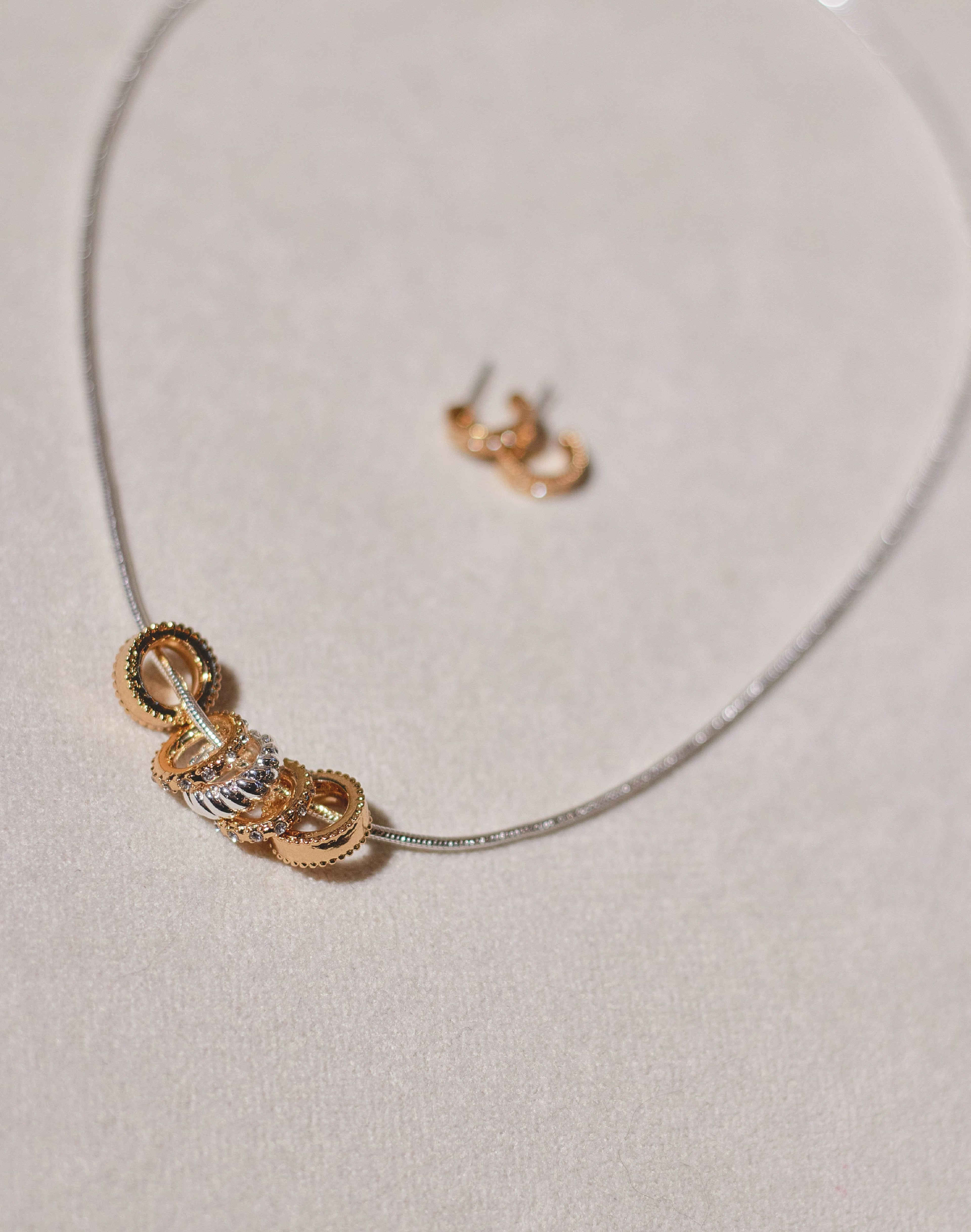 Cape Town Necklace & Stud Earrings Set